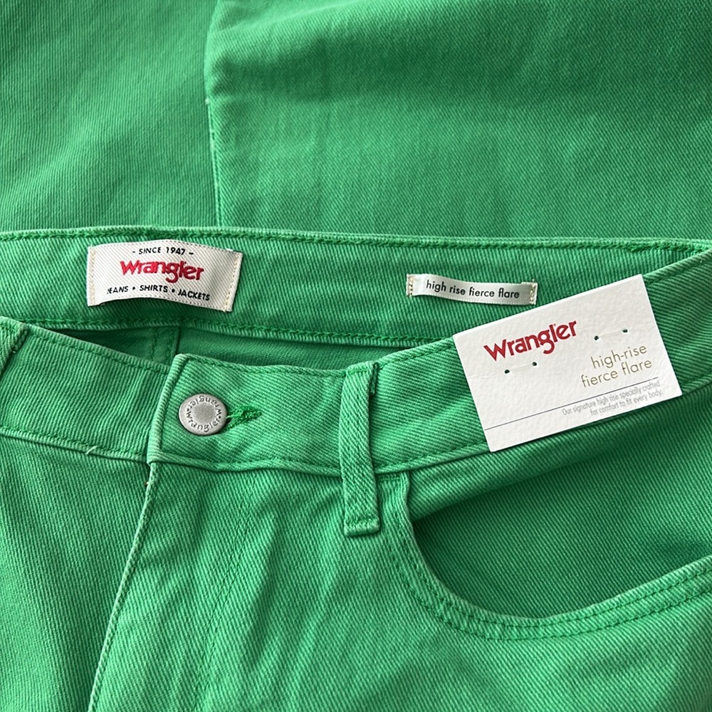 WRANGLER HIGH RISE FIERCE FLARE DENIM JEANS PANTS SIZE 10 X 32 NWT - Picture 8 of 11